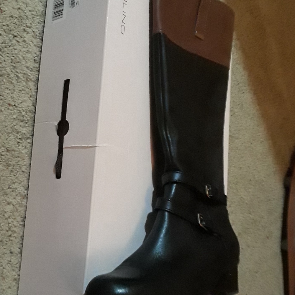 Black and brown shoe boots